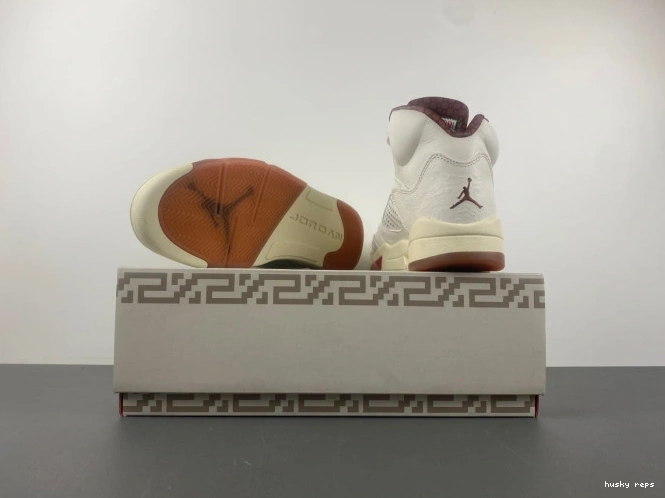 Cheap Husky Air Grito El HF8833-100 Jordan 5 0814